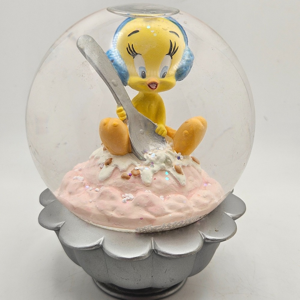 VTG 1997 Tweety Bird Snow Globe Ice Cream Sundae Glitter Warner Bros Studio